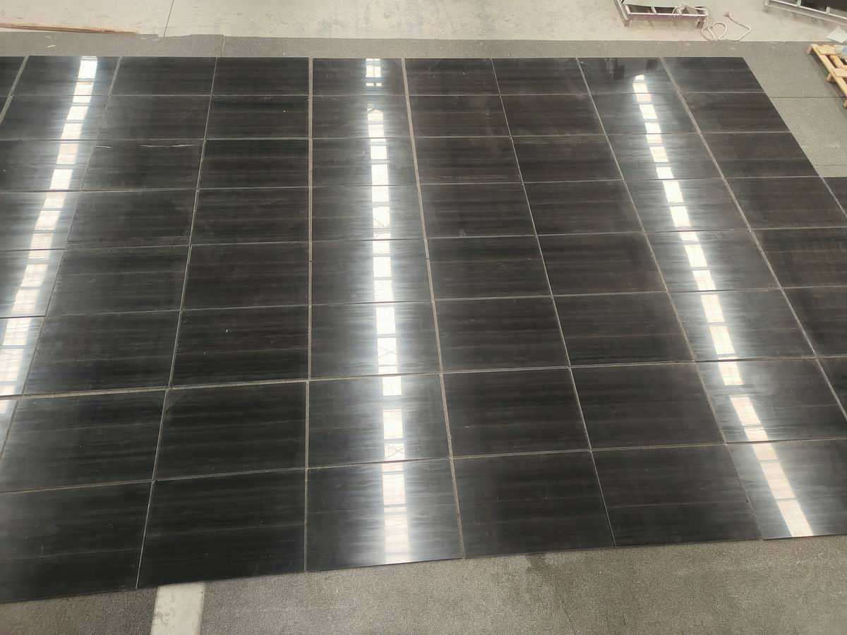 Woodvein Black