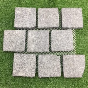 Porphyry Cobble Loose 20-40mm