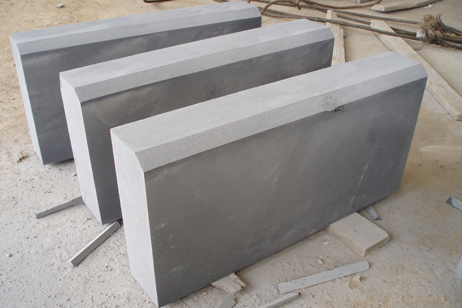 Kerbstone-02